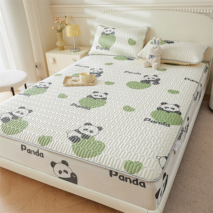 91家纺网 家纺一手货源 找家纺 雯豆2025夏季新品0.4乳胶凉席床笠款三件套凉感丝印花纯色床罩 乳胶床笠-幸福小熊