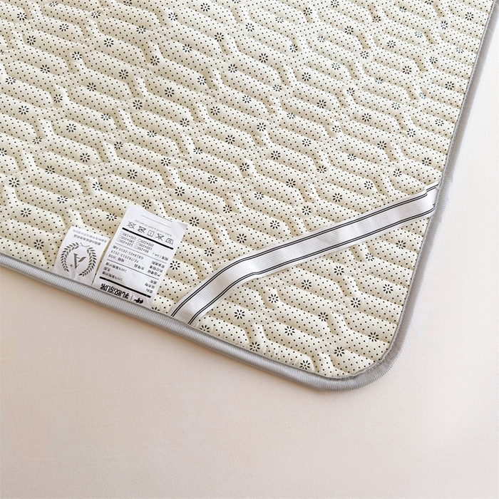 91家纺网 家纺一手货源 找家纺 雯豆2025夏季新品0.4乳胶凉席平铺款三件套凉感丝小清新印花席梦思床罩 乳胶凉席-趣多多