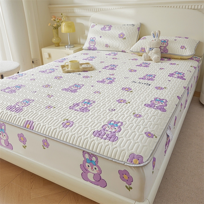 91家纺网 家纺一手货源 找家纺 雯豆2025夏季新品0.4乳胶凉席床笠款三件套凉感丝印花纯色床罩 乳胶床笠-妮娜兔