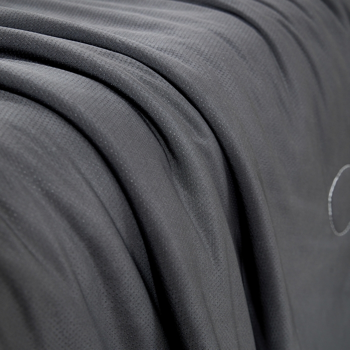 91家纺网 家纺一手货源 找家纺 金爱家2025新款A类高品质冰冰凉雪花冰感凉皮双面加倍透气孔氨纶凉感夏被 冰感凉皮-高级灰（加倍透气）