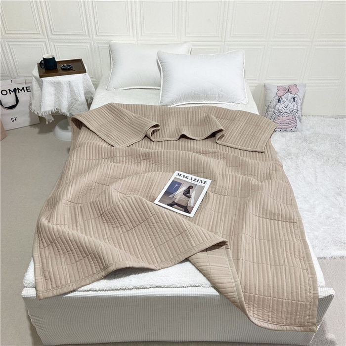 91家纺网 家纺一手货源 找家纺 卡奥家纺 2025新款有氧泡泡纱泡泡棉床盖夏被 卡其