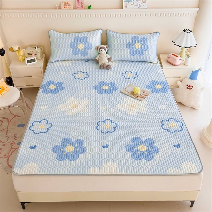 91家纺网 家纺一手货源 找家纺 雯豆2025夏季新品0.4乳胶凉席平铺款三件套凉感丝小清新印花席梦思床罩 乳胶凉席-花漾