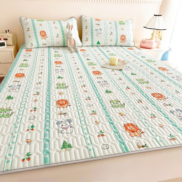 91家纺网 家纺一手货源 找家纺 雯豆2025夏季新品0.4乳胶凉席平铺款三件套凉感丝小清新印花席梦思床罩 乳胶凉席-动物聚会