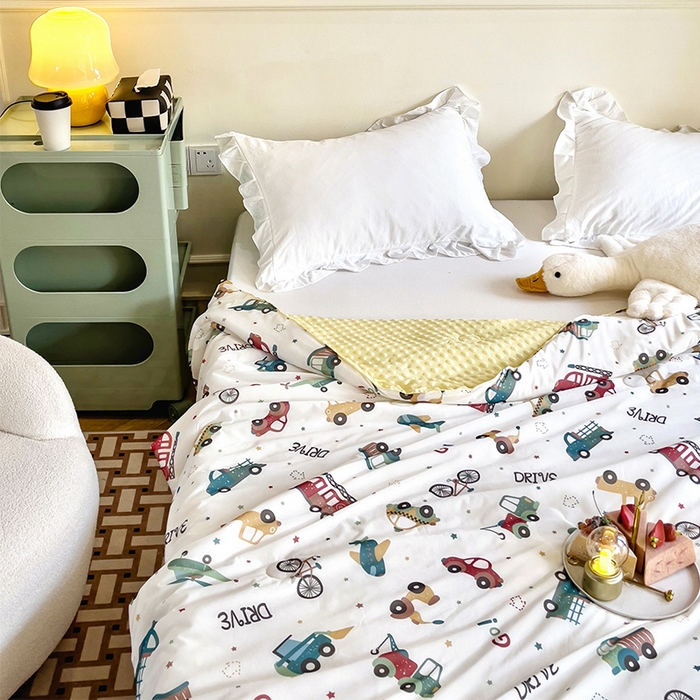 91家纺网 家纺一手货源 找家纺 绒梦里 2025新款A类小凉皮凉感冰豆豆夏被空调被 车车世界