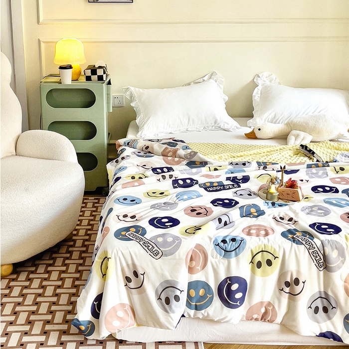 91家纺网 家纺一手货源 找家纺 绒梦里 2025新款A类小凉皮凉感冰豆豆夏被空调被 快乐笑脸