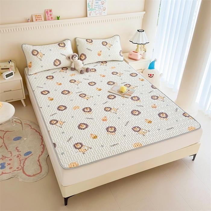 91家纺网 家纺一手货源 找家纺 雯豆2025夏季新品0.4乳胶凉席平铺款三件套凉感丝小清新印花席梦思床罩 乳胶凉席-小狮子