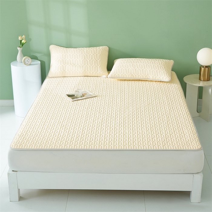 91家纺网 家纺一手货源 找家纺 雯豆2025夏季新品0.4乳胶凉席平铺款三件套凉感丝席梦思床罩 乳胶凉席-香草黄