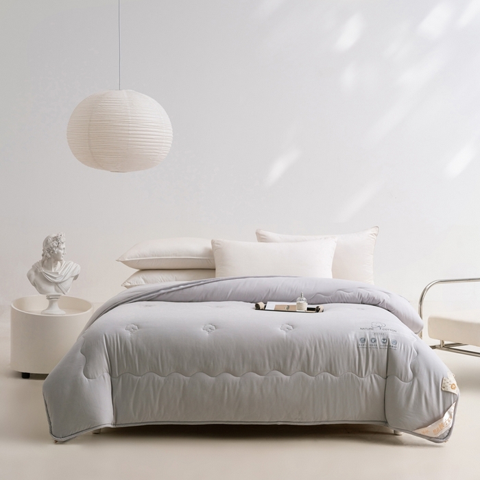 91家纺网 家纺一手货源 找家纺 易睡 2025新款A类水洗棉新疆棉花被子母被 灰色