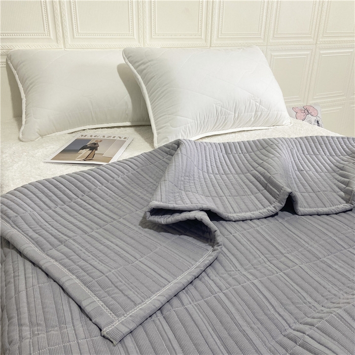 91家纺网 家纺一手货源 找家纺 卡奥家纺 2025新款有氧泡泡纱泡泡棉床盖夏被 灰色