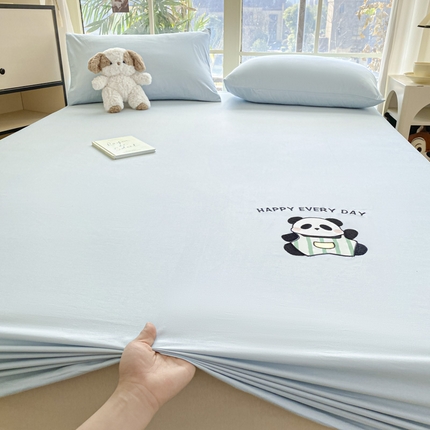 莱通家纺 2025新款新疆纯色绣花床笠 熊宝-浅蓝