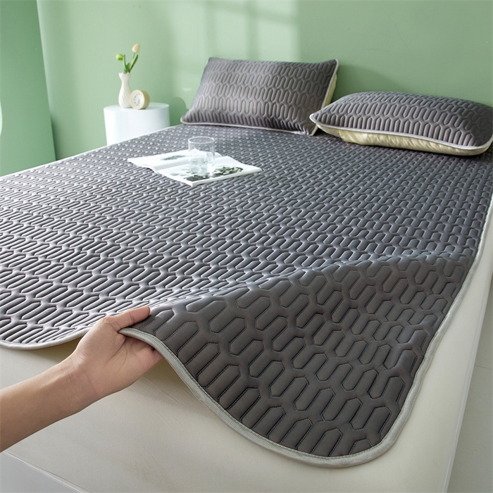 91家纺网 家纺一手货源 找家纺 雯豆2025夏季新品0.4乳胶凉席平铺款三件套凉感丝席梦思床罩 乳胶凉席-轻奢灰