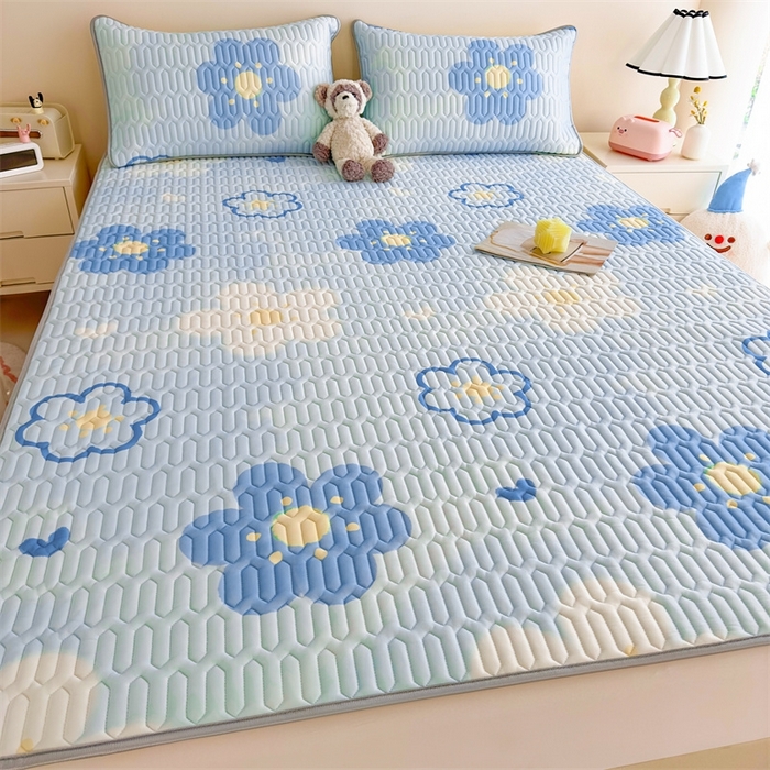 91家纺网 家纺一手货源 找家纺 雯豆2025夏季新品0.4乳胶凉席平铺款三件套凉感丝小清新印花席梦思床罩 乳胶凉席-花漾