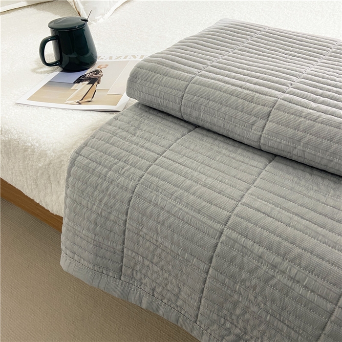 91家纺网 家纺一手货源 找家纺 卡奥家纺 2025新款有氧泡泡纱泡泡棉床盖夏被 银灰