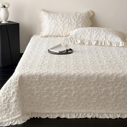 91家纺网 家纺一手货源 找家纺 猪先生 2025新款天丝棉床盖素客系列 素客-奶油白