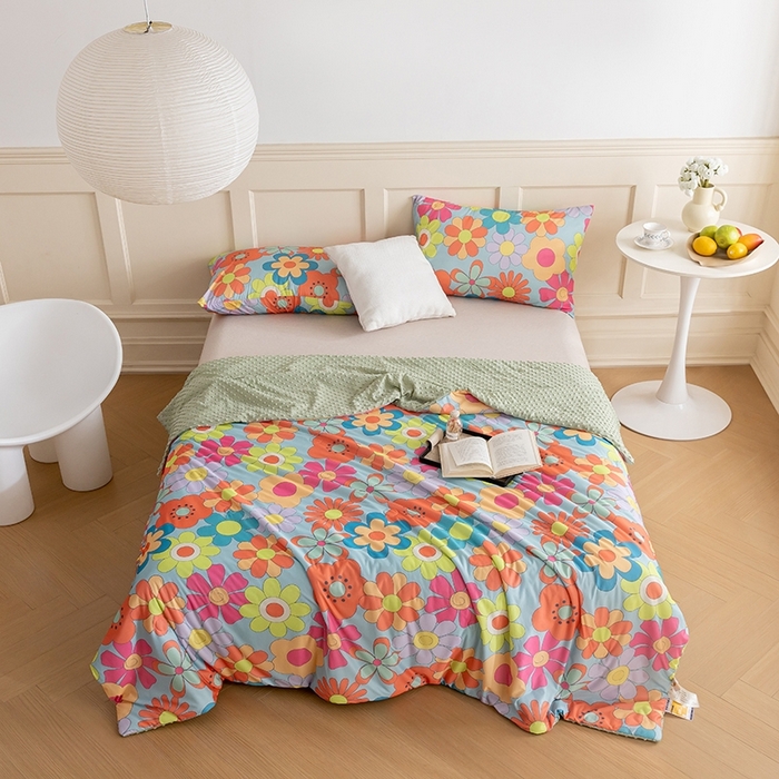 91家纺网 家纺一手货源 找家纺 绒梦里 2025新款A类小凉皮凉感冰豆豆夏被空调被 七彩花儿