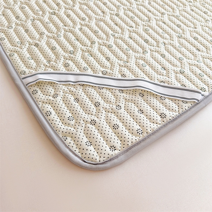 91家纺网 家纺一手货源 找家纺 雯豆2025夏季新品0.4乳胶凉席平铺款三件套凉感丝小清新印花席梦思床罩 乳胶凉席-幸福小熊