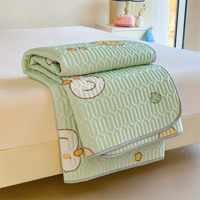 91家纺网 家纺一手货源 找家纺 雯豆2025夏季新品0.4乳胶凉席平铺款三件套凉感丝小清新印花席梦思床罩 乳胶凉席-小鸭子