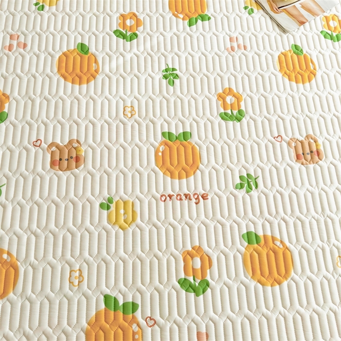 91家纺网 家纺一手货源 找家纺 雯豆2025夏季新品0.4乳胶凉席平铺款三件套凉感丝小清新印花席梦思床罩 乳胶凉席-趣多多