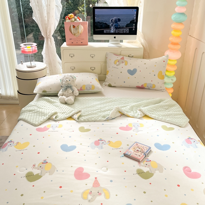 91家纺网 家纺一手货源 找家纺 羚羊语2025新款A类凉感丝冰豆豆夏凉被 爱心小熊