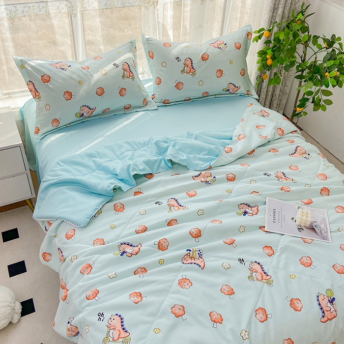 91家纺网 家纺一手货源 找家纺 鑫贝阳 2025新款亲肤水洗棉小花边印花夏被 小恐龙