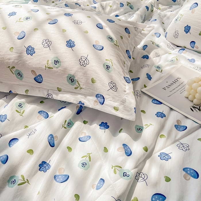 91家纺网 家纺一手货源 找家纺 鑫贝阳 2025新款亲肤水洗棉小花边印花夏被 蘑菇森林