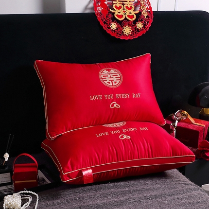 91家纺网 家纺一手货源 找家纺 （总）糖果枕芯2025新款结婚喜庆大红全棉刺绣婚庆枕头枕芯舒适助眠蓬松