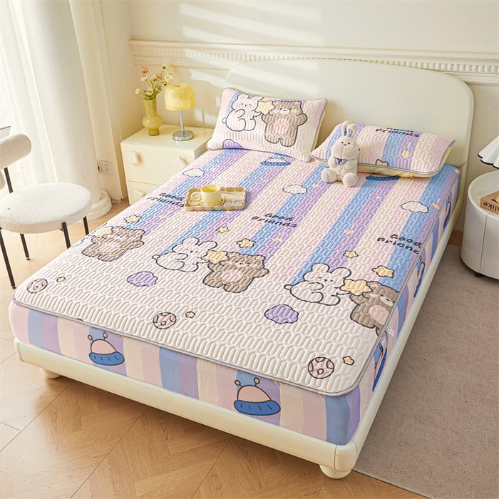 91家纺网 家纺一手货源 找家纺 雯豆2025夏季新品0.4乳胶凉席床笠款三件套凉感丝印花纯色床罩 乳胶床笠-流星飞碟