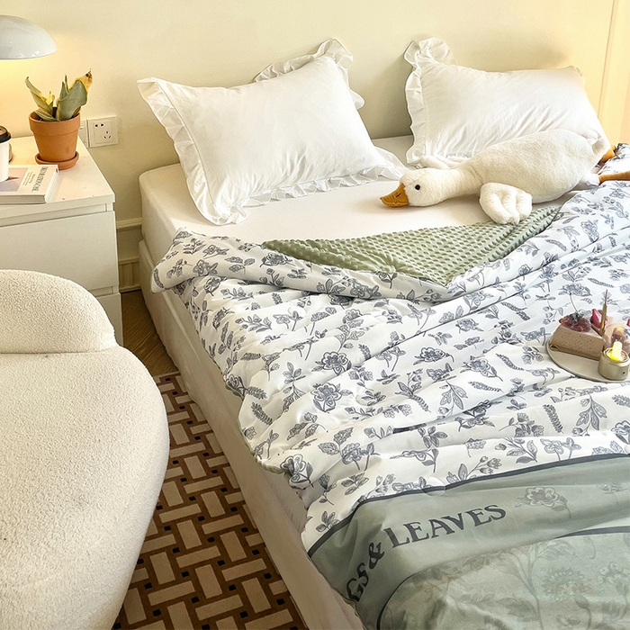 91家纺网 家纺一手货源 找家纺 绒梦里 2025新款A类小凉皮凉感冰豆豆夏被空调被 绿小香