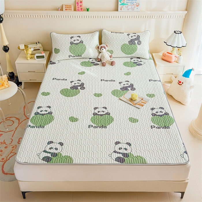 91家纺网 家纺一手货源 找家纺 雯豆2025夏季新品0.4乳胶凉席平铺款三件套凉感丝小清新印花席梦思床罩 乳胶凉席-幸福小熊