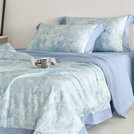 91家纺网 家纺一手货源 找家纺 （总）梦幻之城 2025新款水洗真丝数码印花拼角款夏被四件套