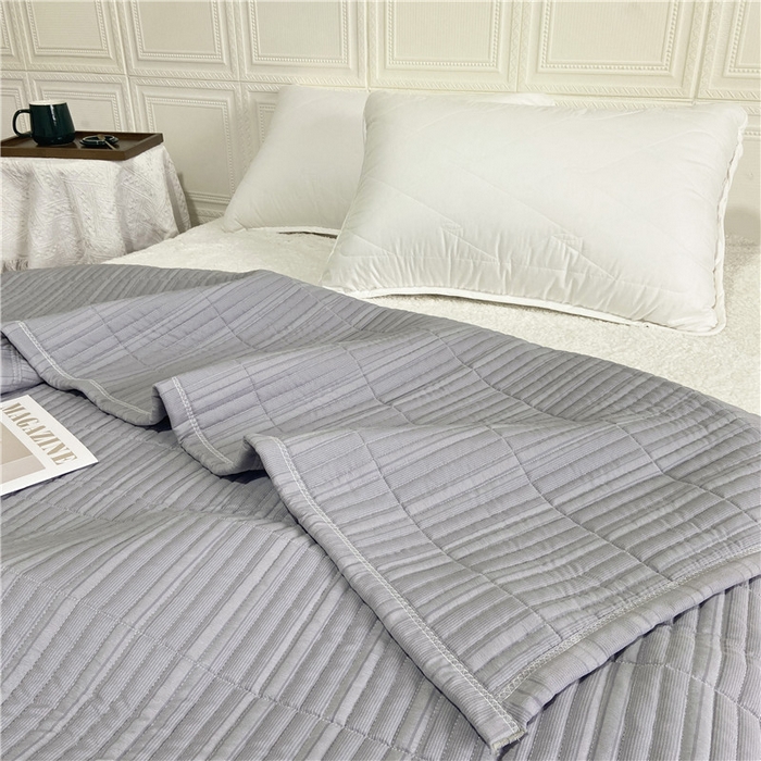 91家纺网 家纺一手货源 找家纺 卡奥家纺 2025新款有氧泡泡纱泡泡棉床盖夏被 灰色