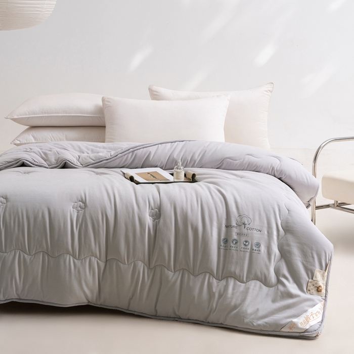 91家纺网 家纺一手货源 找家纺 易睡 2025新款A类水洗棉新疆棉花被子母被 灰色