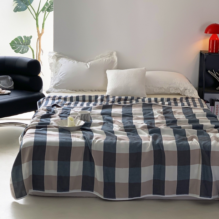 91家纺网 家纺一手货源 找家纺 爱港家纺 2025新款全棉A类六层纱布毛巾被 夏被 蓝格