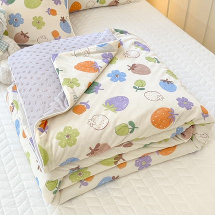 羚羊语2025新款A类凉感丝冰豆豆夏凉被 草莓派对