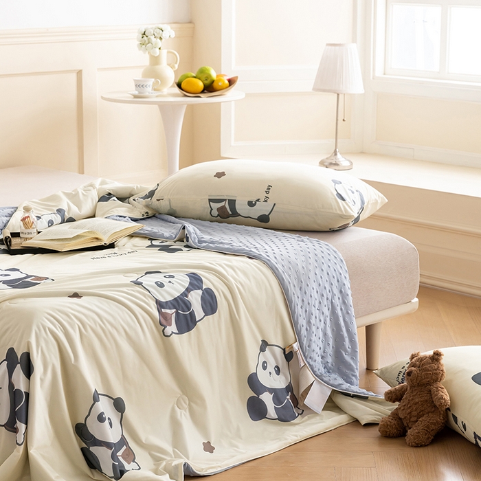 91家纺网 家纺一手货源 找家纺 绒梦里 2025新款A类小凉皮凉感冰豆豆夏被空调被 熊宝