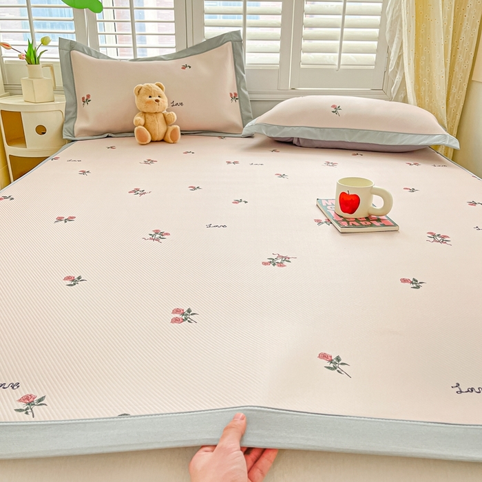 91家纺网 家纺一手货源 找家纺 星座家纺 2025新款大斜纹复合冰丝凉席-床席款 尤克里里粉