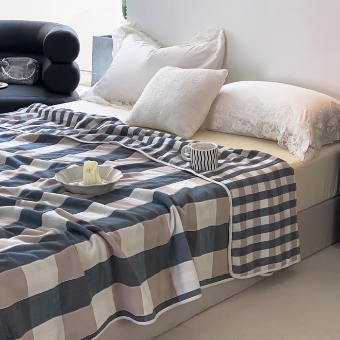 91家纺网 家纺一手货源 找家纺 爱港家纺 2025新款全棉A类六层纱布毛巾被 夏被 蓝格