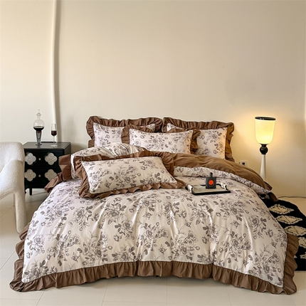 91家纺网 家纺一手货源 找家纺 （总）一左一右2025春夏新款数码印花法式复古花边磨毛水洗棉四件套