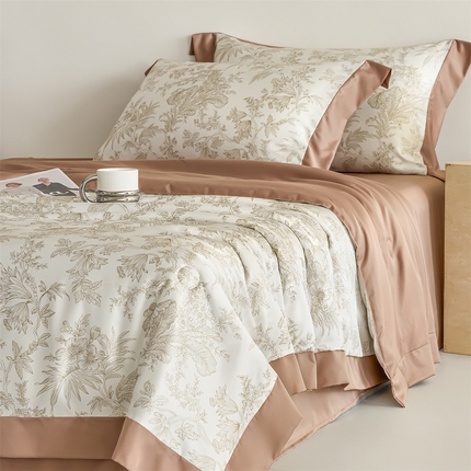 91家纺网 家纺一手货源 找家纺 （总）梦幻之城 2025新款水洗真丝数码印花拼角款夏被四件套