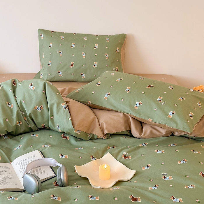 91家纺网 家纺一手货源 找家纺 典曼家纺 2025新款13372印花小清新四件套 草莓小狗