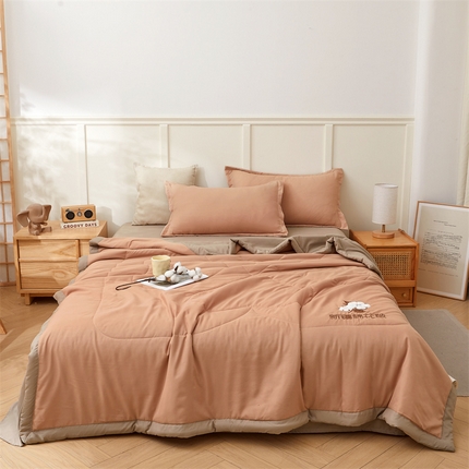 91家纺网 家纺一手货源 找家纺 总  新疆纯棉花被宽边绣花款全棉水洗棉夏凉被空调被薄款春秋被