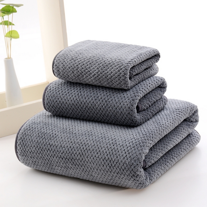 91家纺网 家纺一手货源 找家纺 彩虹新款加厚加大珊瑚绒菠萝格方巾毛巾浴巾套装外贸跨境大浴巾吸水加厚大毛巾浴巾两件套 菠萝格深灰方巾毛巾浴巾组合