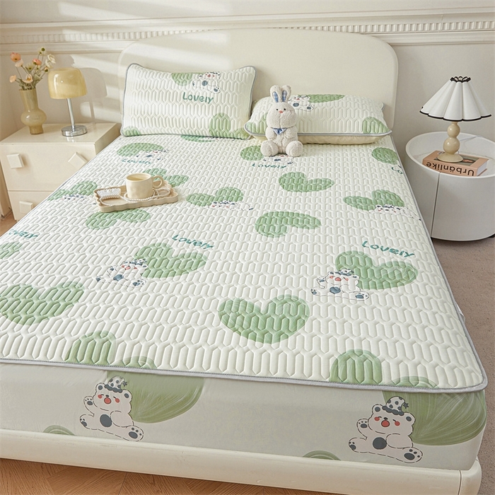 91家纺网 家纺一手货源 找家纺 雯豆2025夏季新品0.4乳胶凉席床笠款三件套凉感丝印花纯色床罩 乳胶床笠-夏日小狗