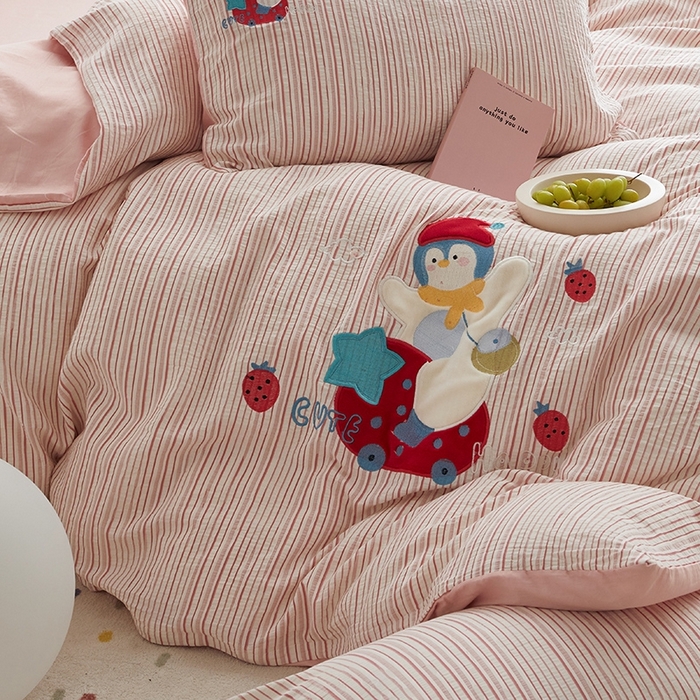 91家纺网 家纺一手货源 找家纺 怡家居 2025新款色织大提花贴布绣四件套 小红帽