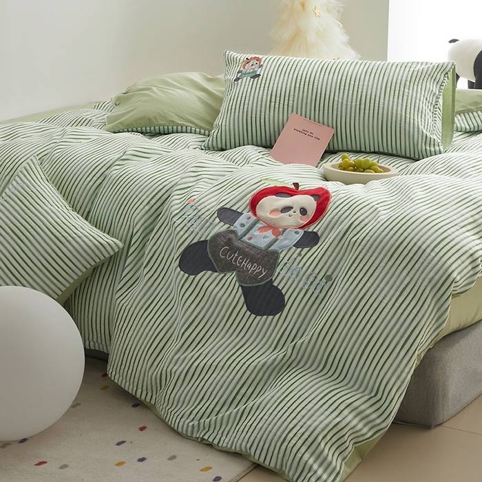 91家纺网 家纺一手货源 找家纺 怡家居 2025新款色织大提花贴布绣四件套 酷酷熊猫