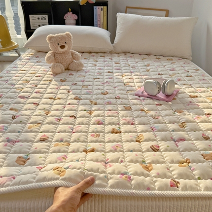91家纺网 家纺一手货源 找家纺 澳萝拉 2025新款纯棉双层纱印花软床垫床褥 欢乐时光