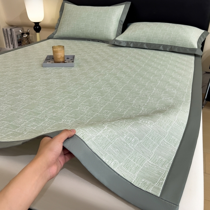 91家纺网 家纺一手货源 找家纺 卡初家居（原微来）2025新款超柔凉感冰丝凉席 清新绿-床席