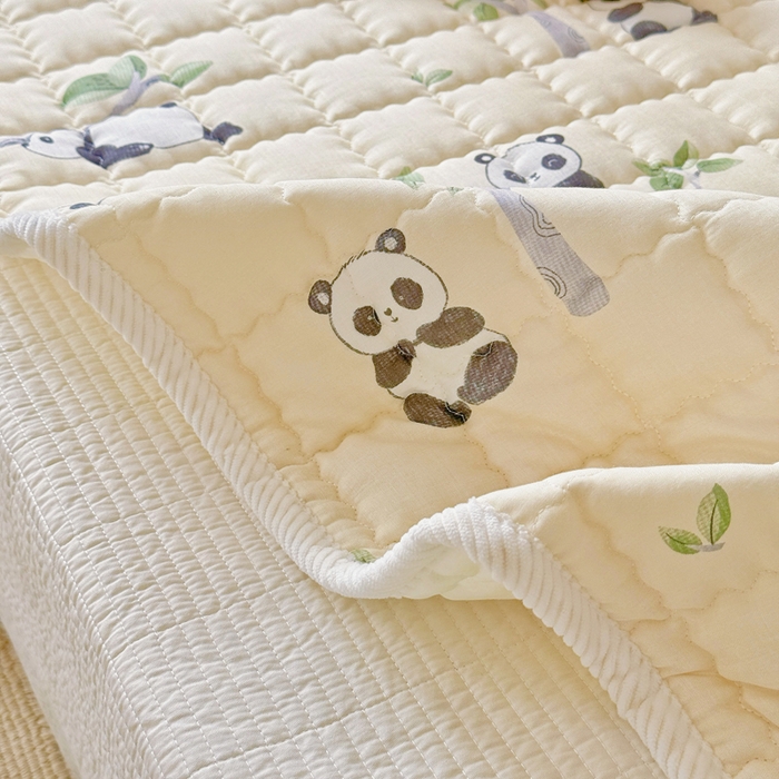 91家纺网 家纺一手货源 找家纺 澳萝拉 2025新款纯棉双层纱印花软床垫床褥 熊猫盼盼