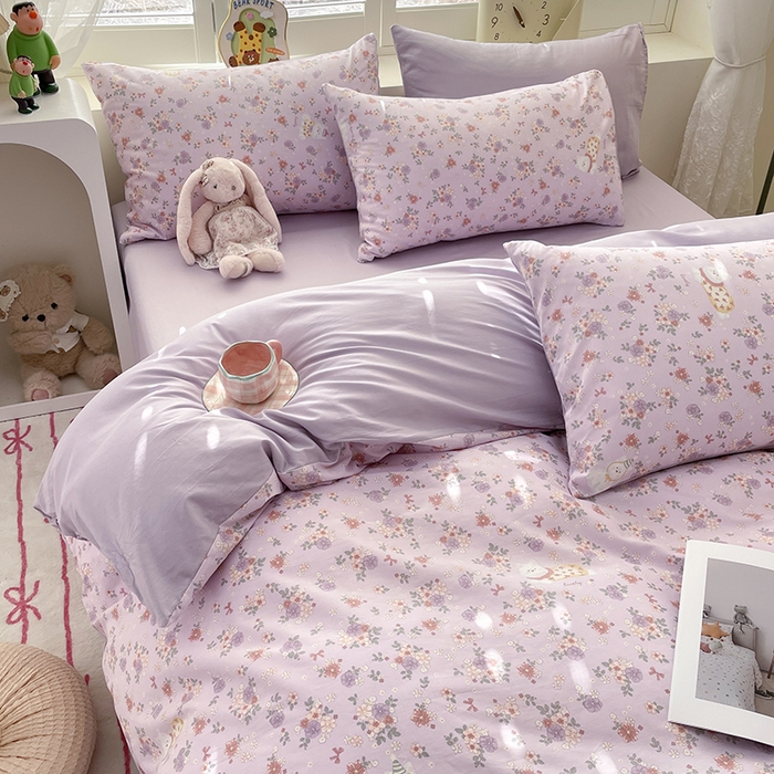 91家纺网 家纺一手货源 找家纺 宜家坊 2025热款全棉四件套学生床三件套单品床单床笠单被套印花小清新卡通碎花纯棉三四件套 紫荆花猫