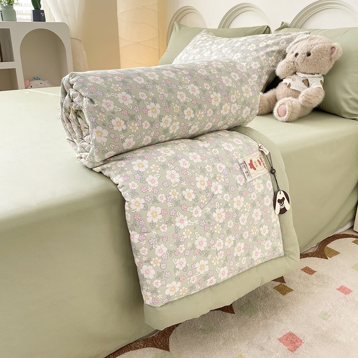 91家纺网 家纺一手货源 找家纺 丫丫2025新款里外全棉棉花夏被风格2 木棉花